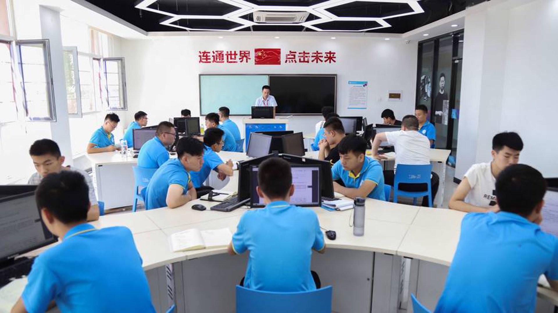 摄像设备教程网
